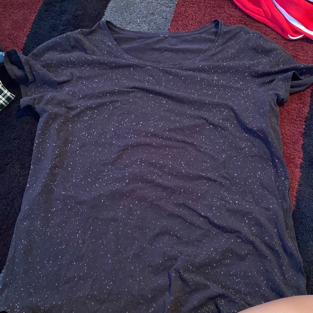 LULULEMON shirt